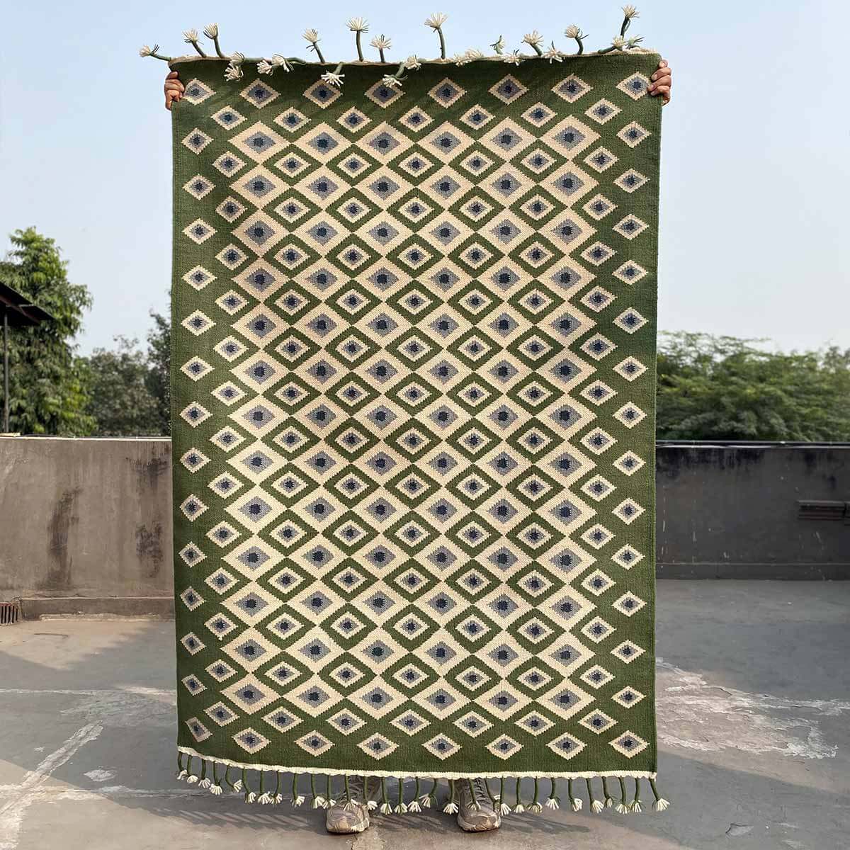 Green Evil Eye Flatweave Rug 4x6 ft - Sample – Safomasi